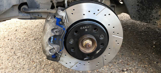 Как поменять передние и задние тормозные диски на Рено Дастер