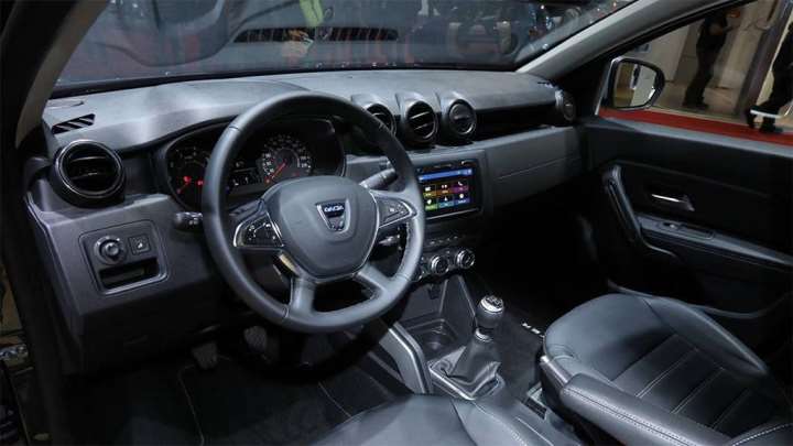 фото интерьера Dacia Duster 2018-2019