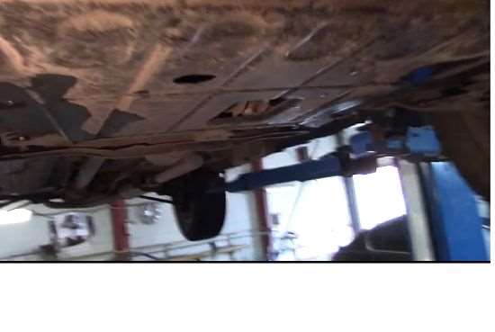 Рено Дастер на подъемнике