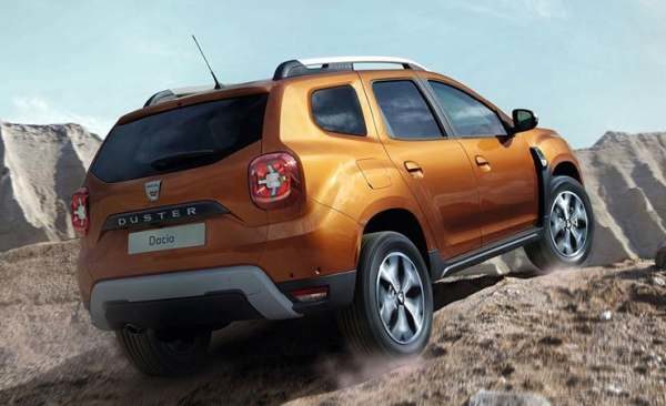 Вид сзади Renault Duster