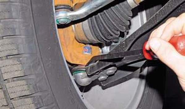 рено дастер замена шаровой опоры