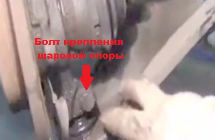 болт крепления шаровой опоры Рено Логан