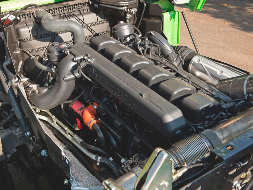 автомобильный мотор мерседес