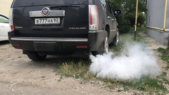 белый дым при запуске двигателя